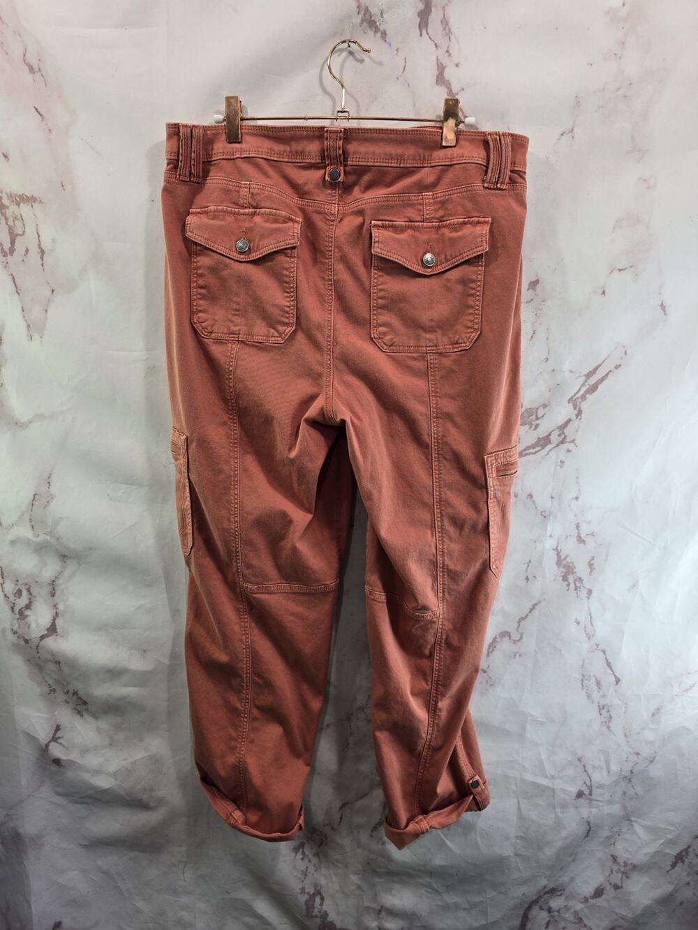 Chicos Pants Womens 14 2.5 Coral Pink Capri Crop Elastic Waist Roll Up